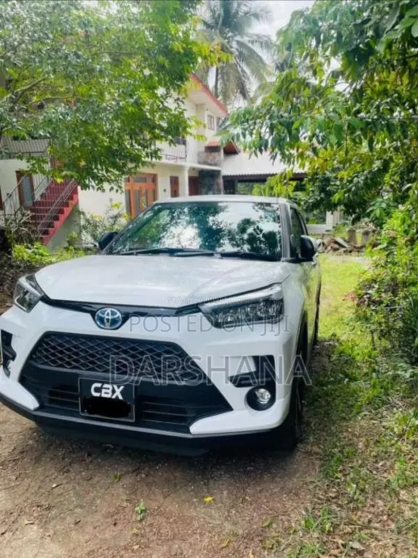 Toyota Raize 2025 SUV (Used)