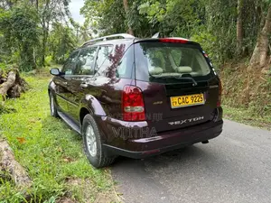 Micro Sssang Yong 2014 SUV (Used)