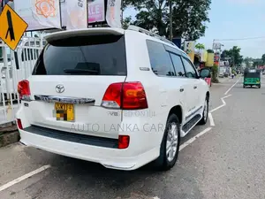 Toyota Land Cruiser V8 ZX 2011 SUV (Used)