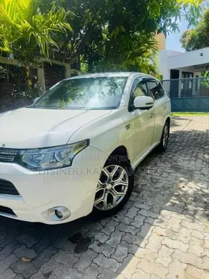 Mitsubishi Outlander 2013 SUV (Used)