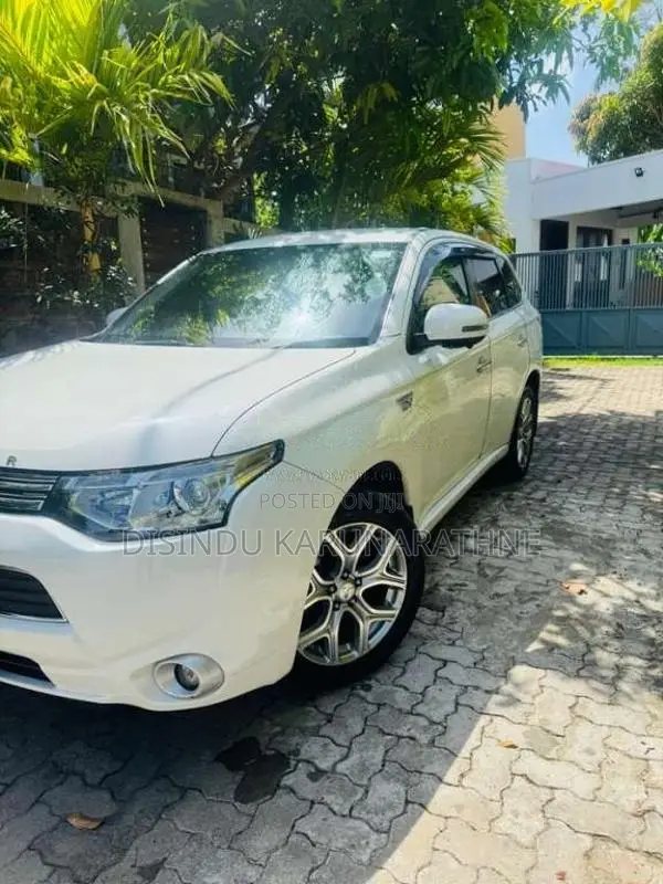 Mitsubishi Outlander 2013 SUV (Used)
