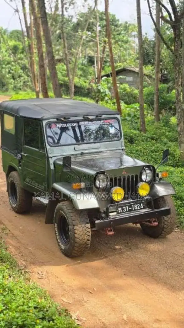 Mitsubishi 4DR5 J24R 1978 SUV (Used)