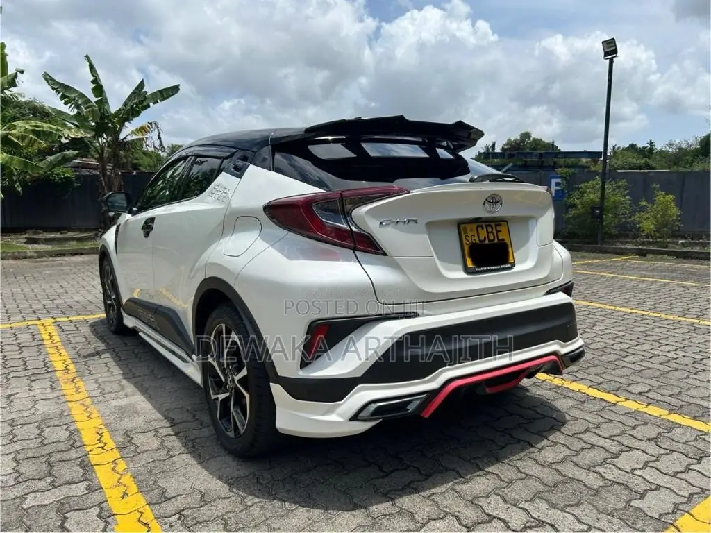 Toyota CHR NGX 10 2018 SUV (Used)