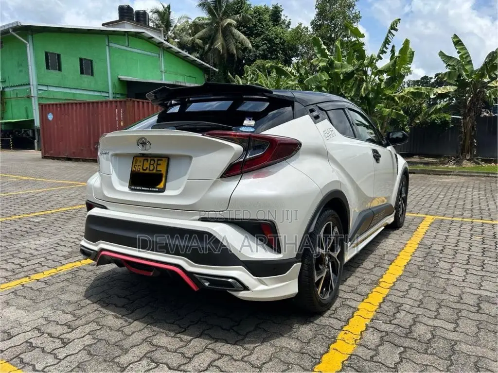 Toyota CHR NGX 10 2018 SUV (Used)