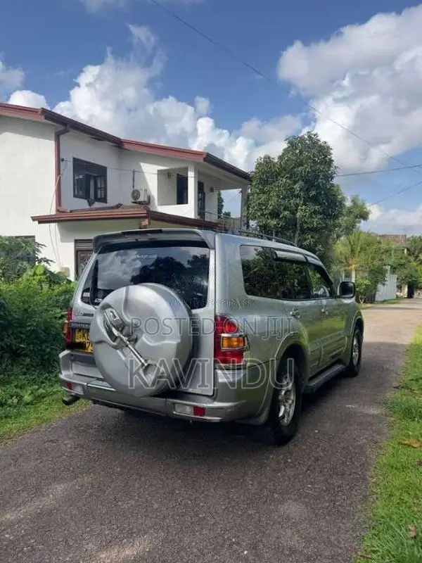 Mitsubishi Montero 2006 SUV (Used)