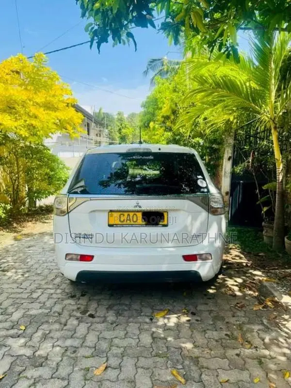 Mitsubishi Outlander 2013 SUV (Used)