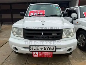 Mitsubishi Pajero GDI Io 2000 SUV (Used)