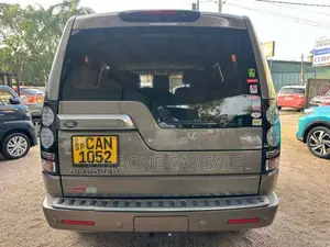 Land-Rover Discovery 4S SDV6 2015 SUV (Used)