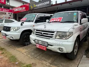 Mitsubishi Pajero 2001 SUV (Used)