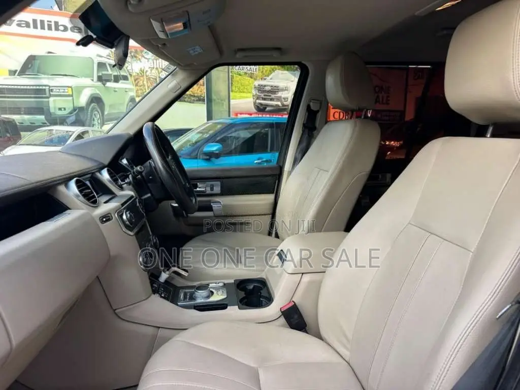Land-Rover Discovery 4S SDV6 2015 SUV (Used)