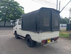 JMC CrewCab 2011 Crew Cab (Used)