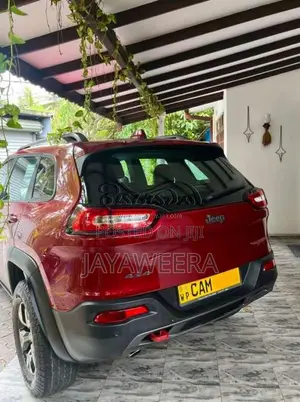 Jeep Cherokee Trailhawk 2015 SUV (Used)