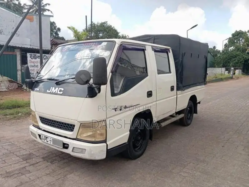 JMC CrewCab 2011 Crew Cab (Used)