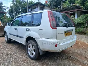 Nissan X-Trail T301 2006 SUV (Used)