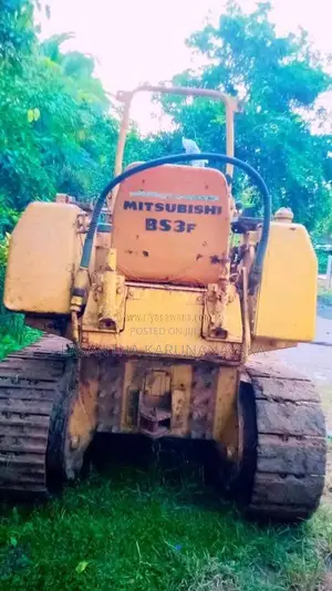 Mitsubishi BS3F 2011 Heavy-Duty (Used)