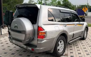 Mitsubishi Montero 2000 SUV (Used)