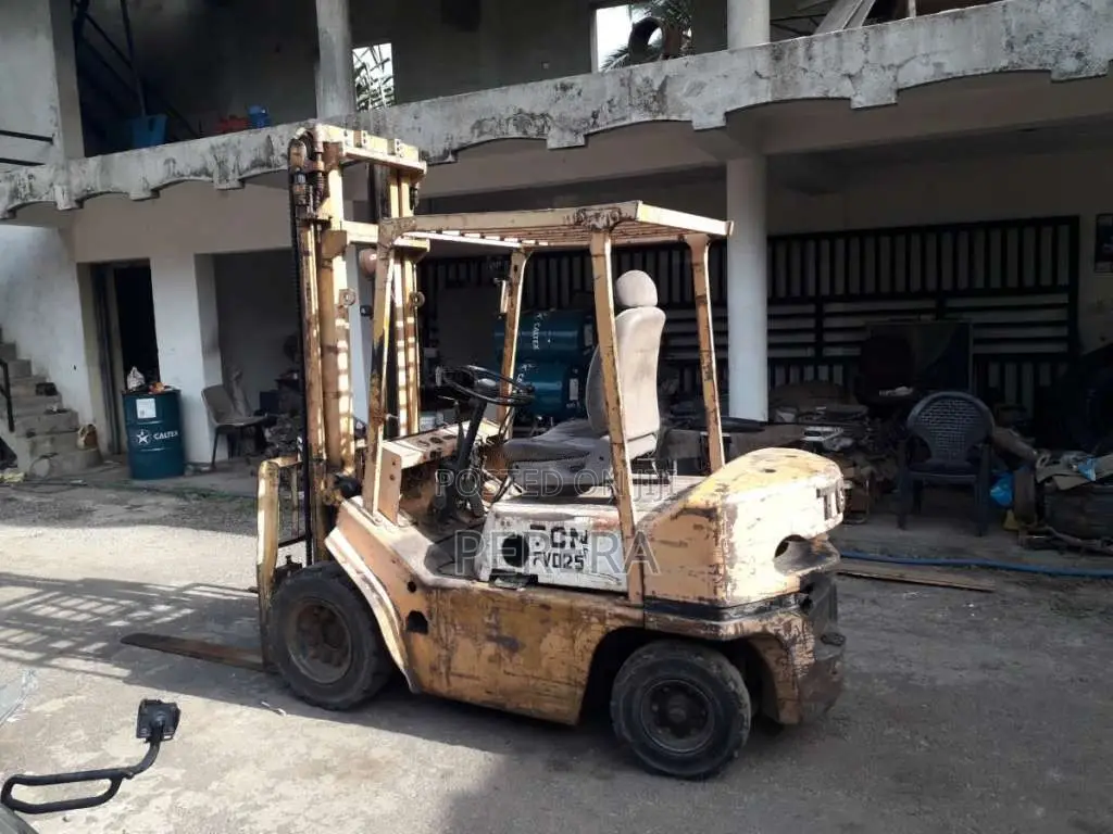 Other TCM 2.5 Ton Forklift 2004 Heavy-Duty (Used)