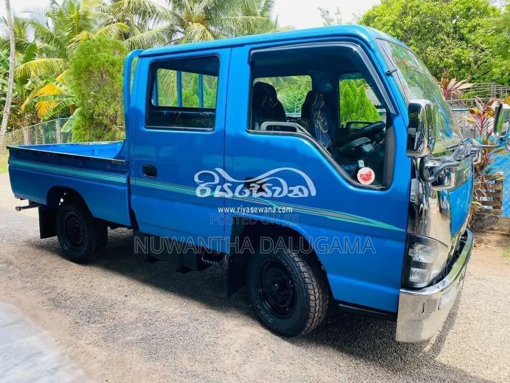 Isuzu Crewcab 2005 Crew Cab (Used)