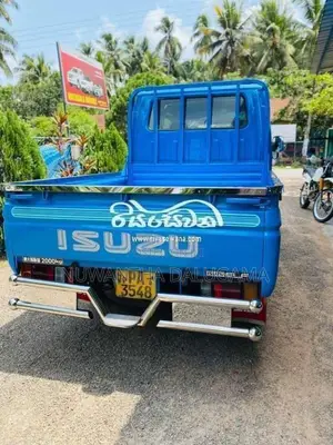 Isuzu Crewcab 2005 Crew Cab (Used)