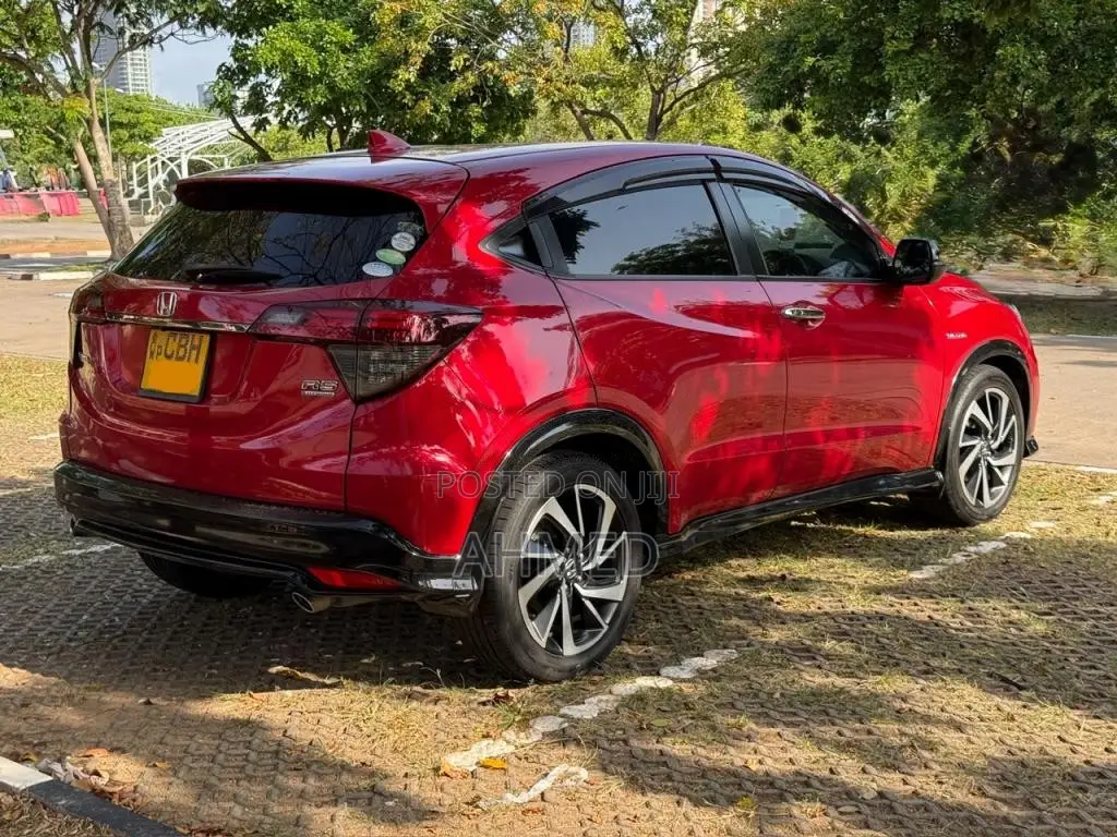 Honda Vezel Rs 2018 SUV (Used)
