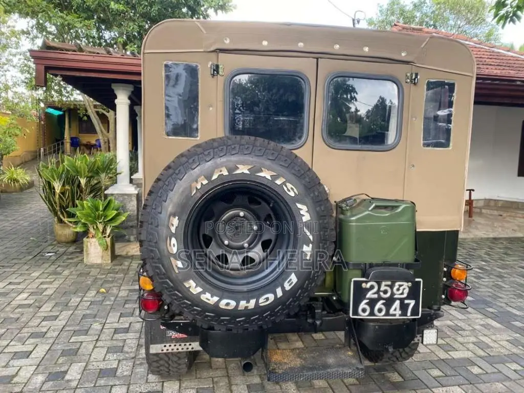 Mitsubishi 4DR5 1968 SUV (Used)