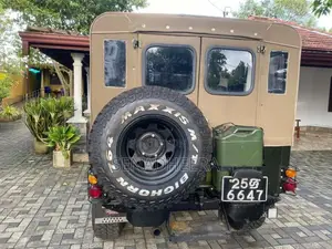 Mitsubishi 4DR5 1968 SUV (Used)