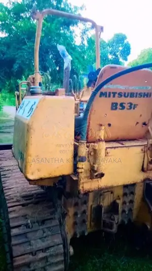 Mitsubishi BS3F 2011 Heavy-Duty (Used)
