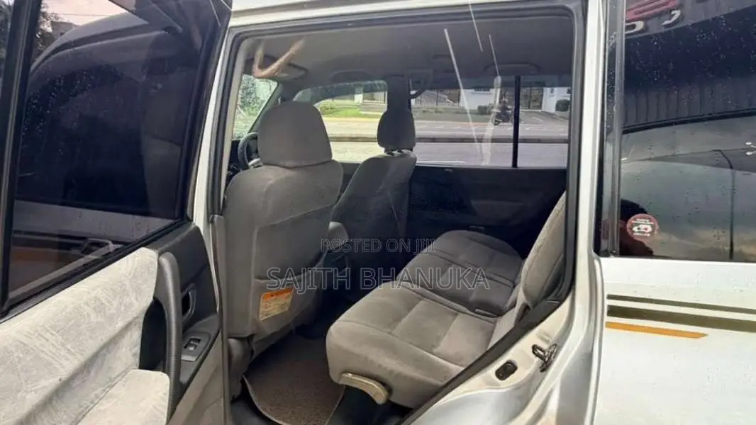 Mitsubishi Montero 2000 SUV (Used)
