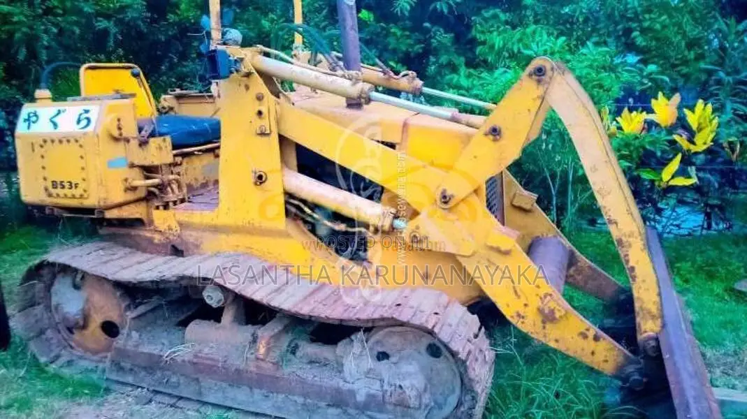 Mitsubishi BS3F 2011 Heavy-Duty (Used)