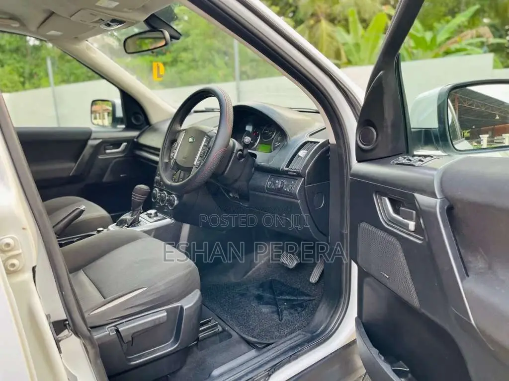 Land-Rover Freelander 2 SD4 2012 SUV (Used)