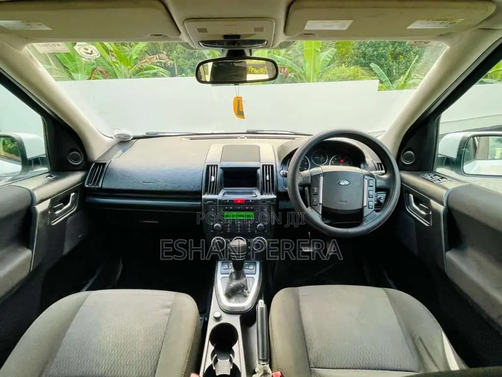 Land-Rover Freelander 2 SD4 2012 SUV (Used)