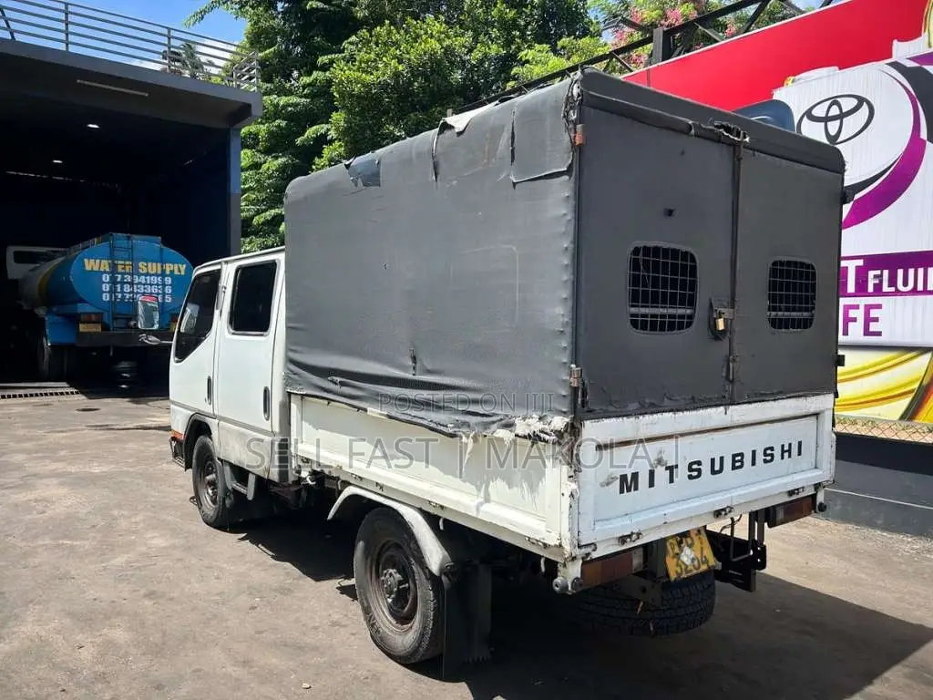 Mitsubishi CrewCab 2007 Crew Cab (Used)