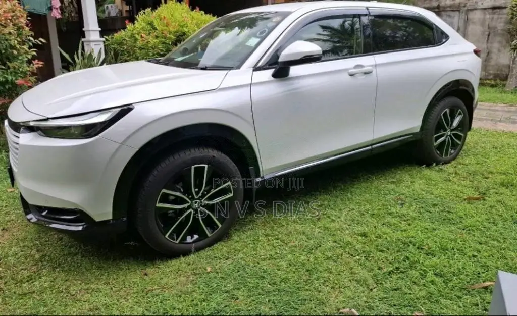 Honda Vezel Z Premium 2025 SUV (Used)