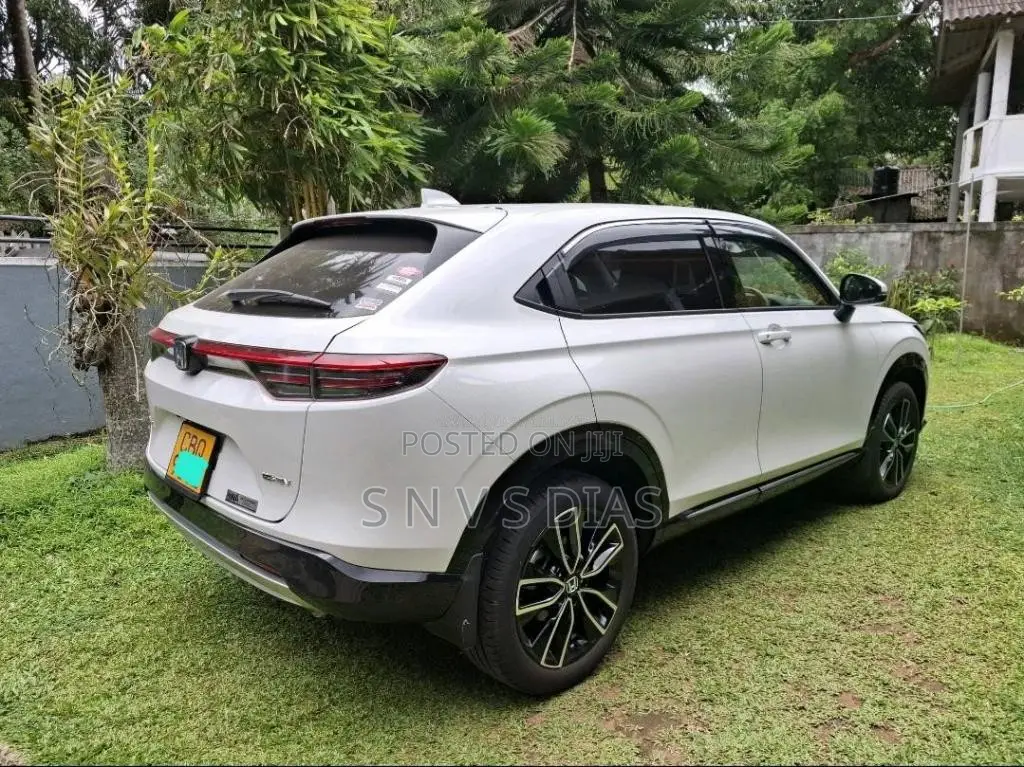 Honda Vezel Z Premium 2025 SUV (Used)