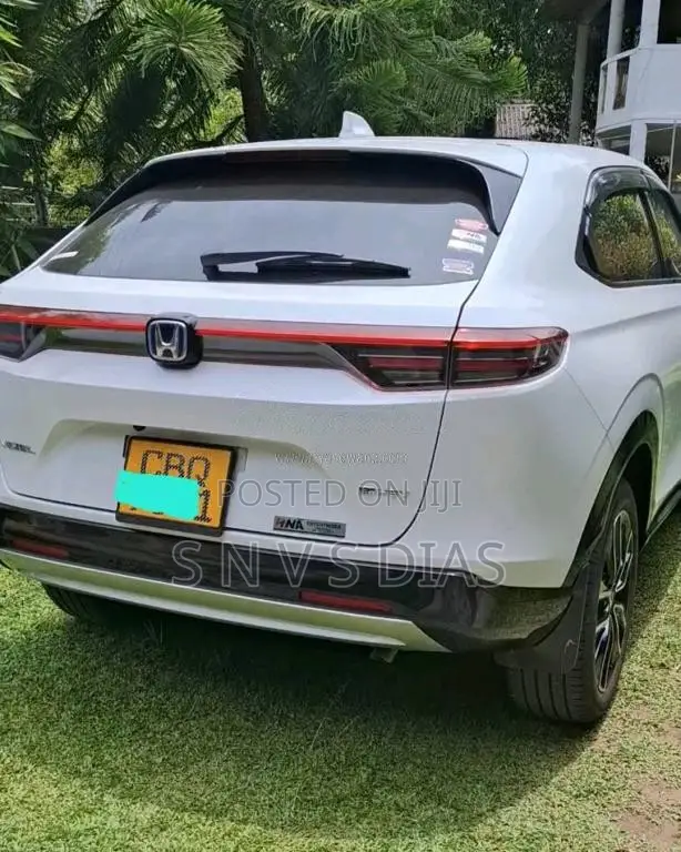 Honda Vezel Z Premium 2025 SUV (Used)