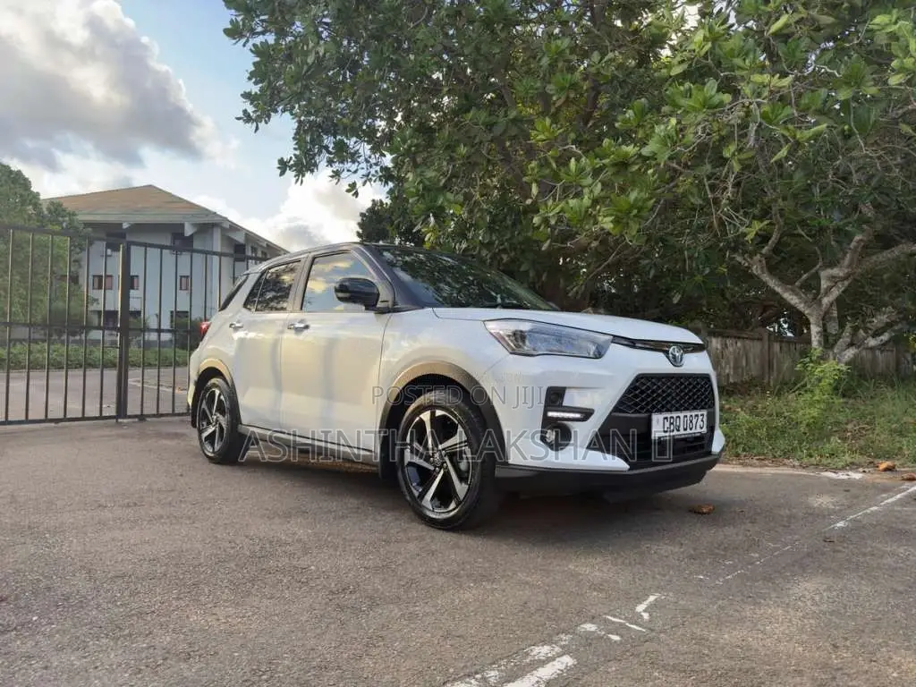 Toyota Raize 2025 SUV (Used)