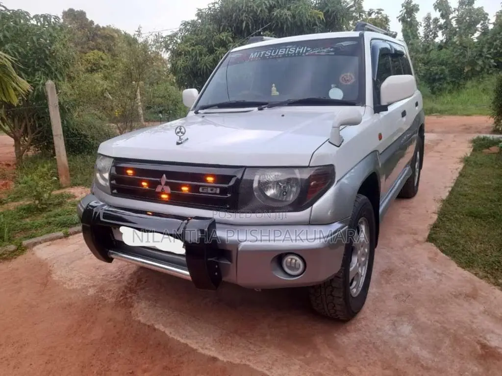 Mitsubishi Pajero IOLimited 2001 SUV (Used)