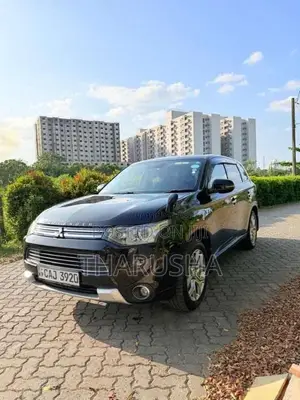 Mitsubishi Outlander PHEV 2014 SUV (Used)