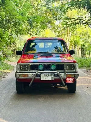 Nissan Double Can 1983 Crew Cab (Used)