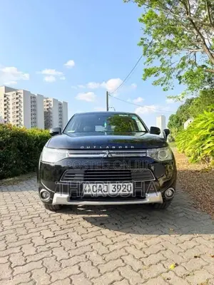 Mitsubishi Outlander PHEV 2014 SUV (Used)
