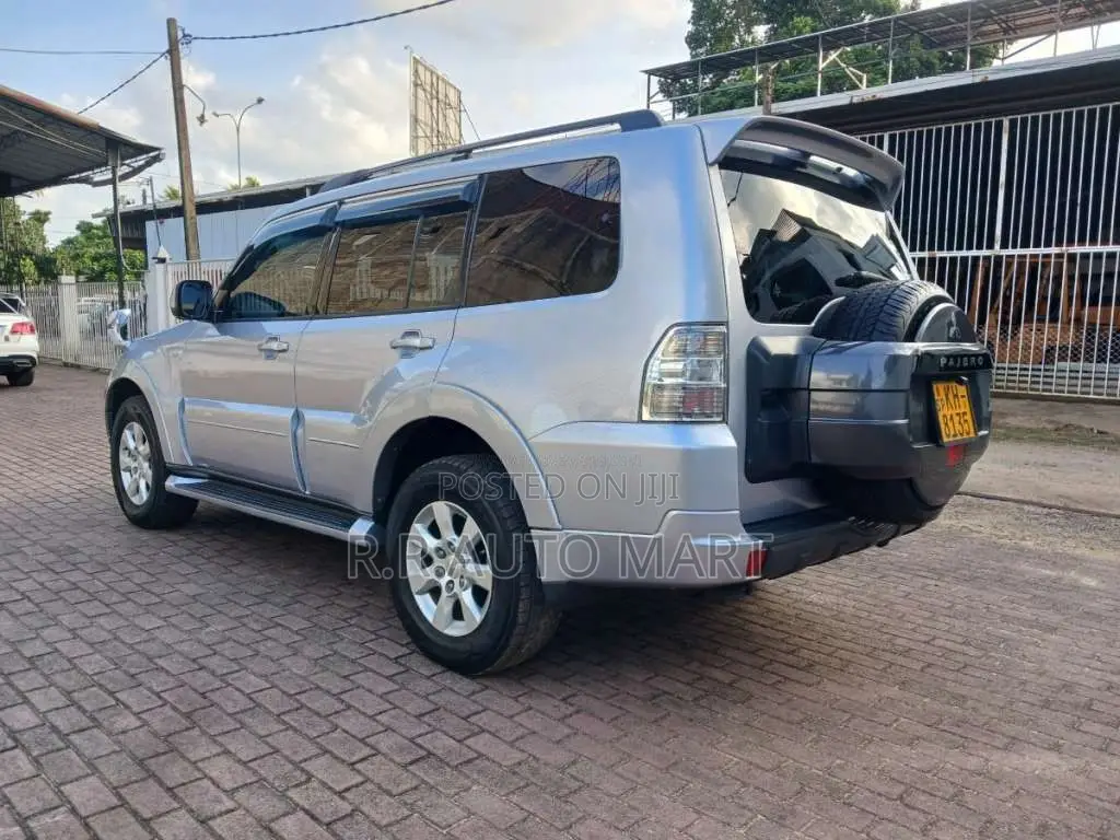 Mitsubishi Montero 2009 SUV (Used)