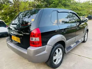 Hyundai Tucson 2005 SUV (Used)