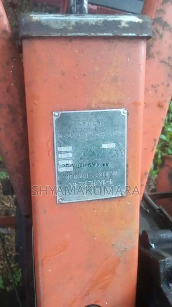 Kubota EMEI7A 2003 Tractor (Used)