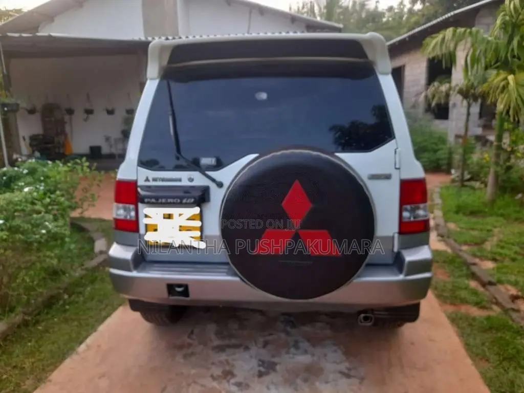 Mitsubishi Pajero IOLimited 2001 SUV (Used)