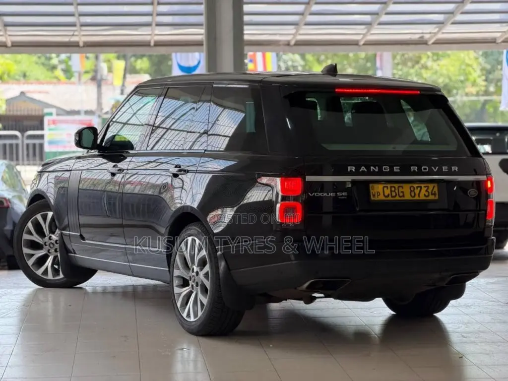 Land-Rover Range Rover Vague SWB 2018 SUV (Used)