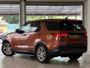Land-Rover Discovery 5 2017 SUV (Used)
