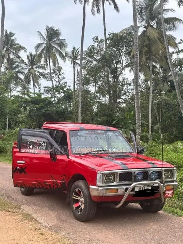 Nissan Double Can 1983 Crew Cab (Used)