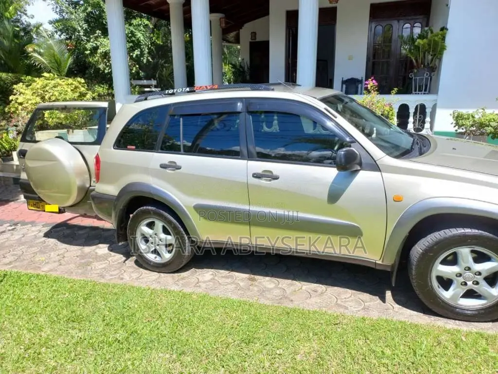 Toyota RAV4 2003 SUV (Used)
