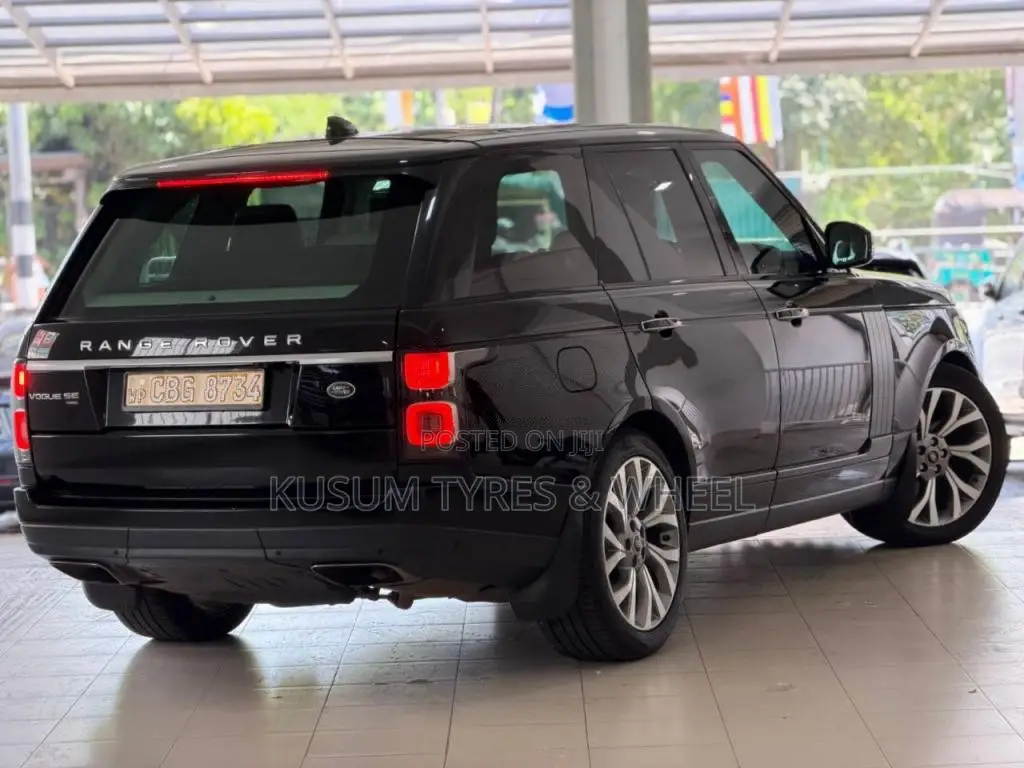 Land-Rover Range Rover Vague SWB 2018 SUV (Used)