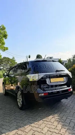 Mitsubishi Outlander PHEV 2014 SUV (Used)
